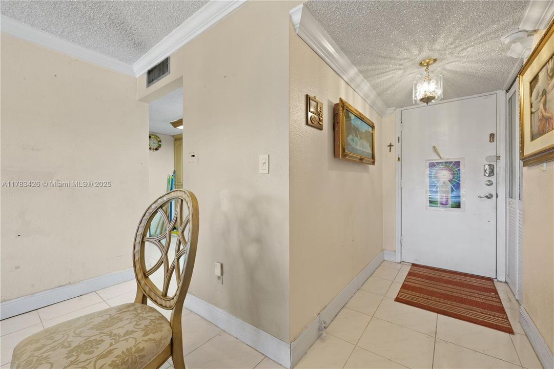 Vendido Recientemente: $215,000 (1 camas, 1 baños, 762 Pies cuadrados)