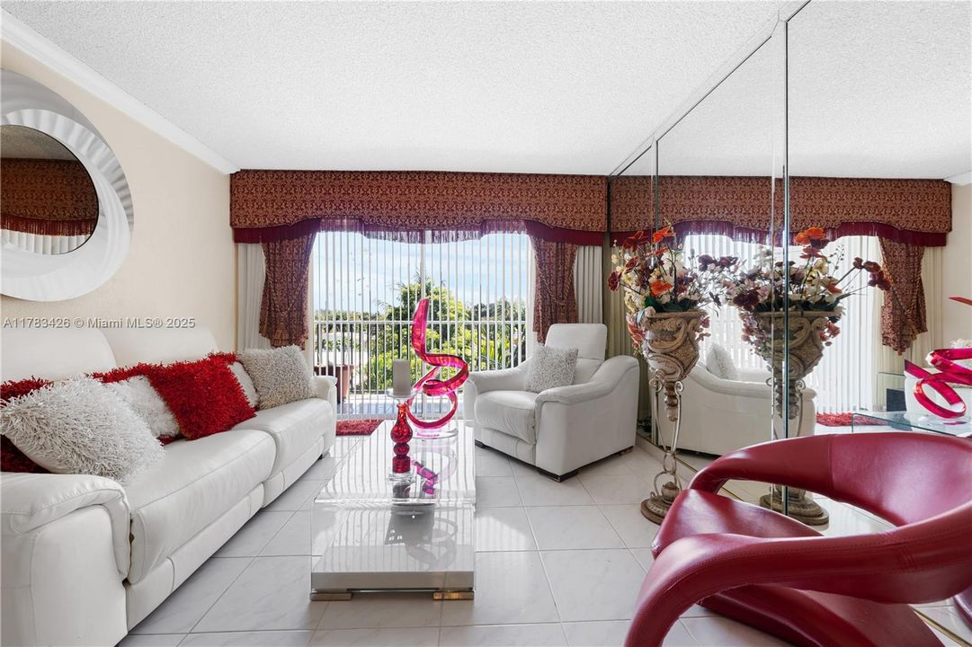 Vendido Recientemente: $215,000 (1 camas, 1 baños, 762 Pies cuadrados)