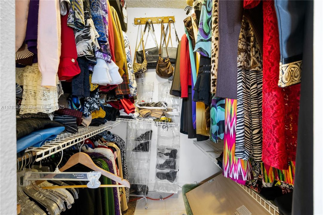 Vendido Recientemente: $215,000 (1 camas, 1 baños, 762 Pies cuadrados)