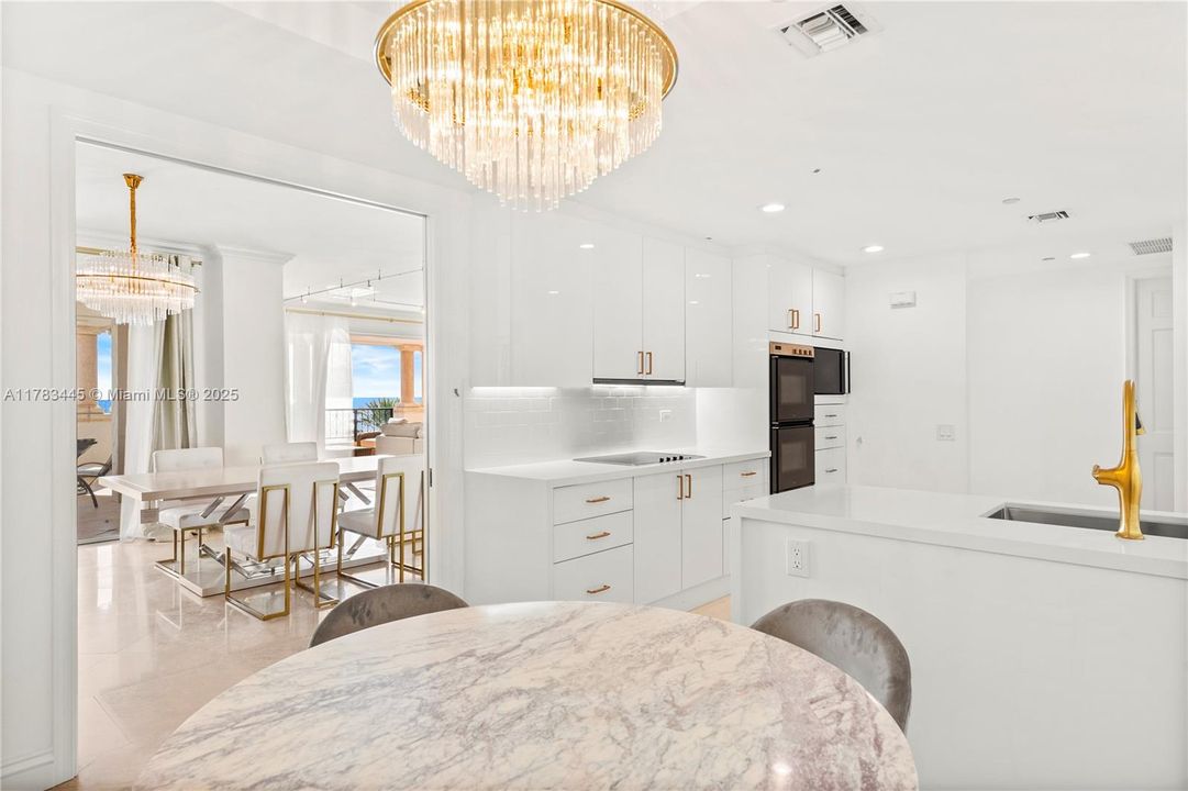 En Venta: $9,985,000 (3 camas, 3 baños, 2861 Pies cuadrados)