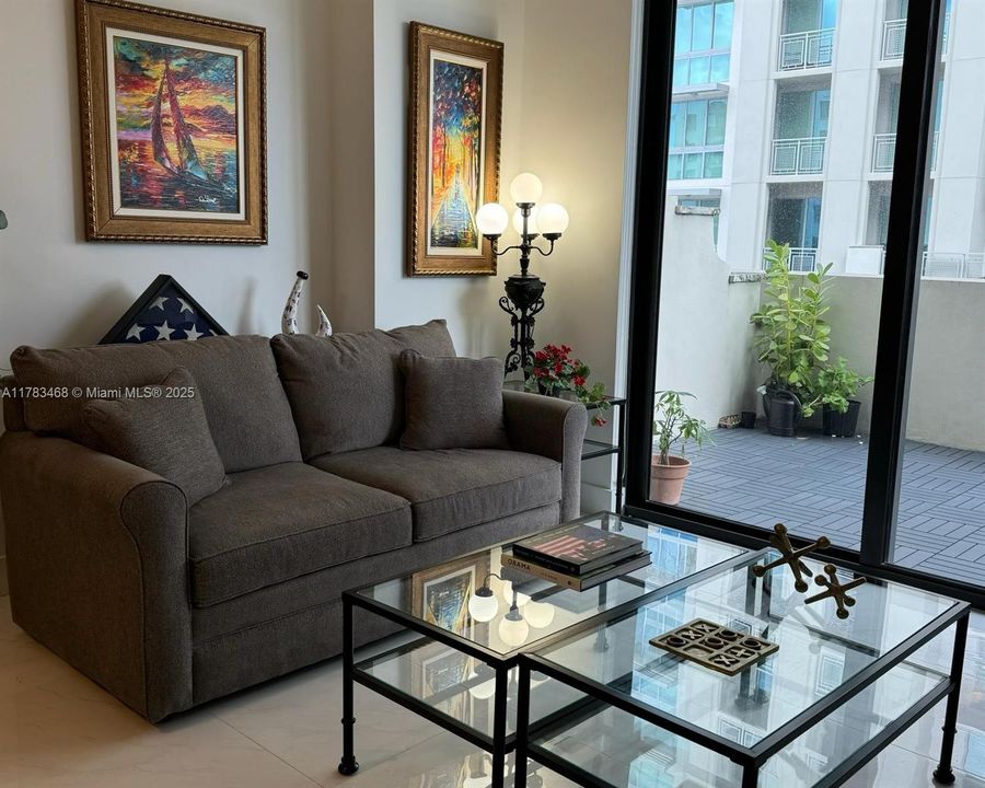 Vendido Recientemente: $589,900 (1 camas, 1 baños, 766 Pies cuadrados)