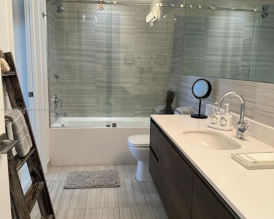 Vendido Recientemente: $589,900 (1 camas, 1 baños, 766 Pies cuadrados)