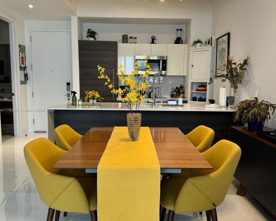 Vendido Recientemente: $589,900 (1 camas, 1 baños, 766 Pies cuadrados)