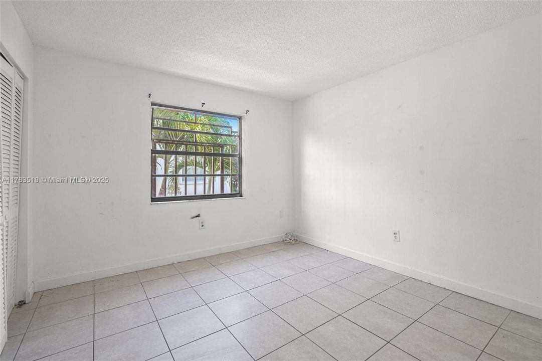 Recently Sold: $540,000 (3 beds, 2 baths, 1920 Square Feet)