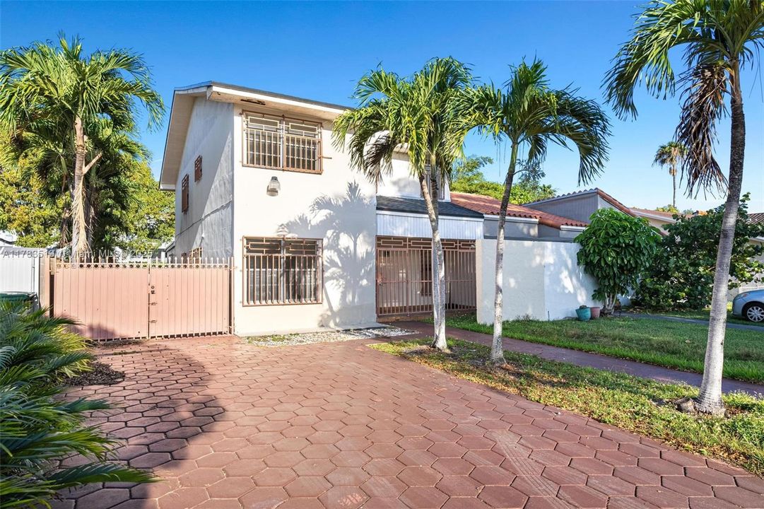 Recently Sold: $540,000 (3 beds, 2 baths, 1920 Square Feet)