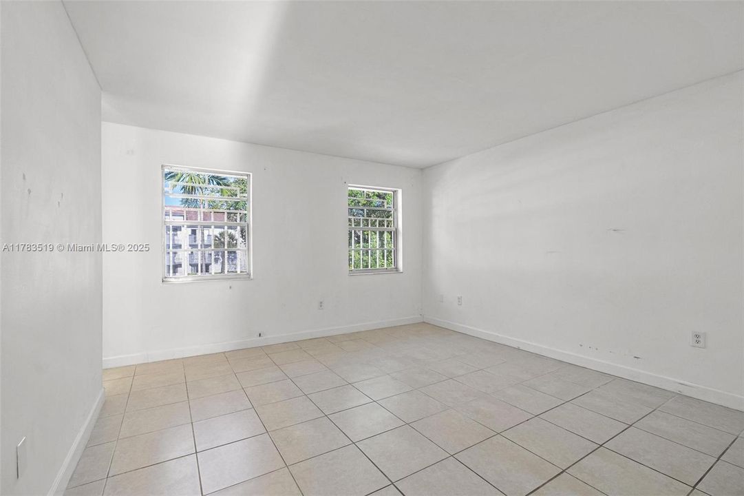 Recently Sold: $540,000 (3 beds, 2 baths, 1920 Square Feet)