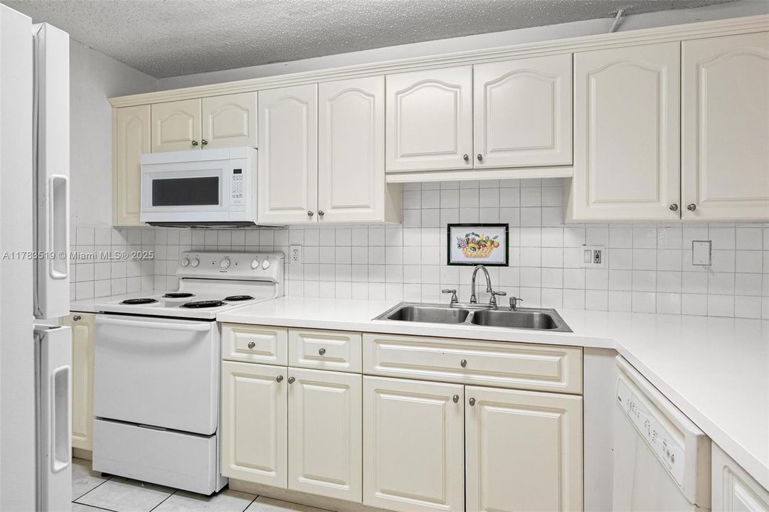 Recently Sold: $540,000 (3 beds, 2 baths, 1920 Square Feet)