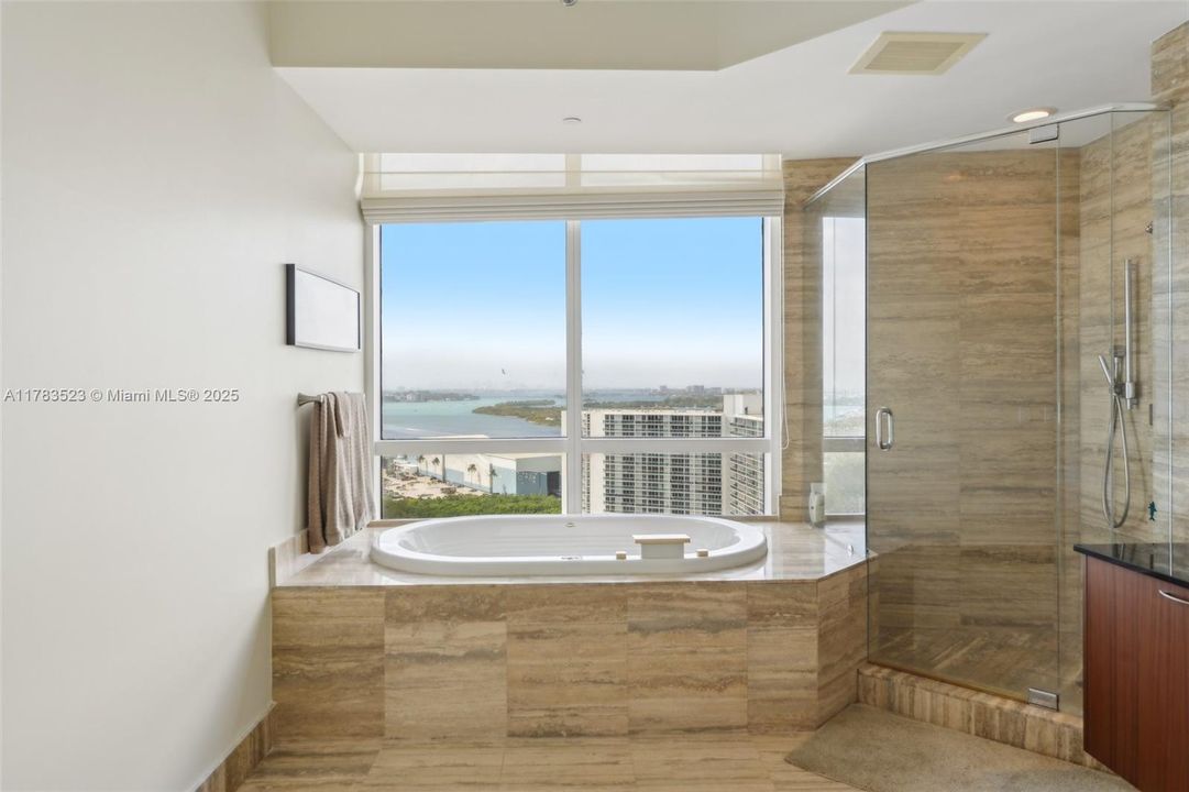 Recently Sold: $2,250,000 (3 beds, 3 baths, 2327 Square Feet)