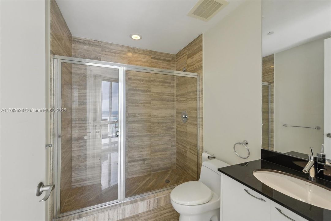 Recently Sold: $2,250,000 (3 beds, 3 baths, 2327 Square Feet)