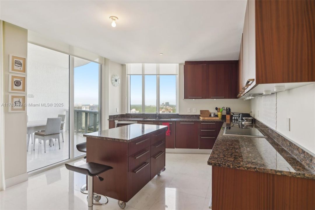 Recently Sold: $2,250,000 (3 beds, 3 baths, 2327 Square Feet)