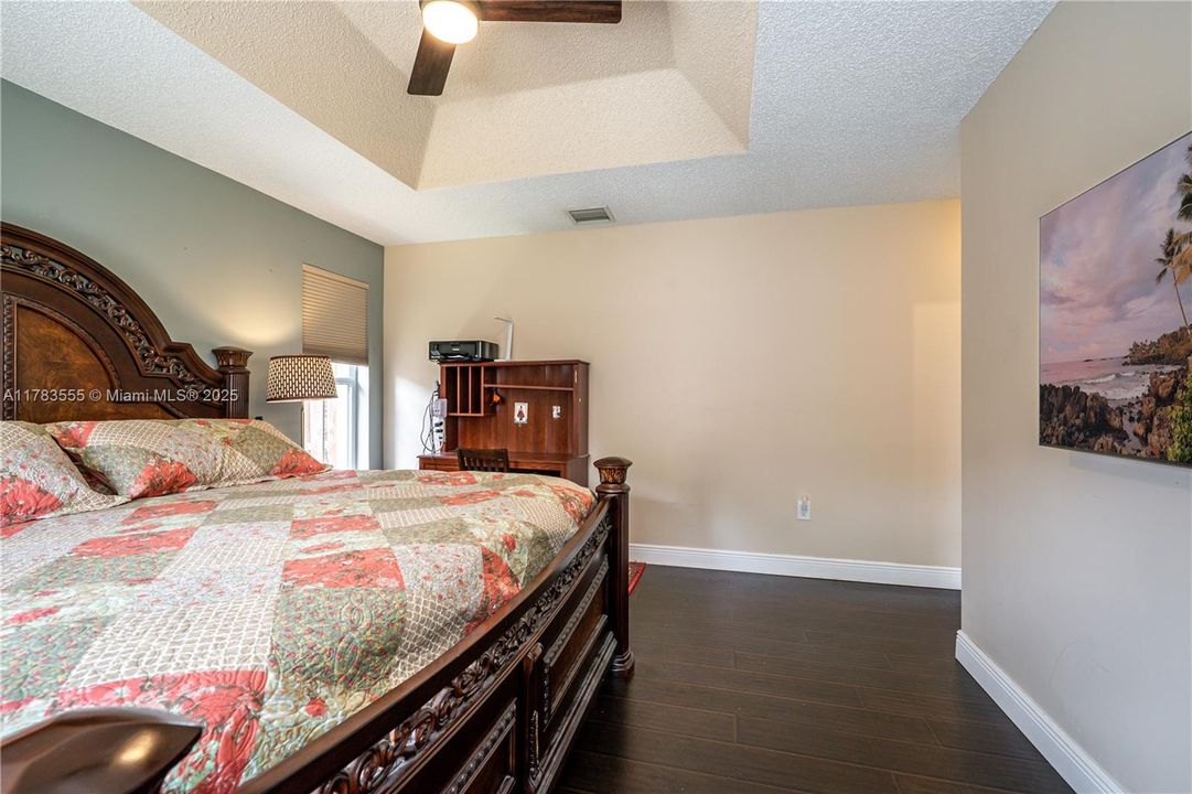 Recently Sold: $539,000 (3 beds, 2 baths, 1639 Square Feet)