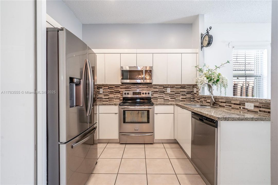 Recently Sold: $539,000 (3 beds, 2 baths, 1639 Square Feet)