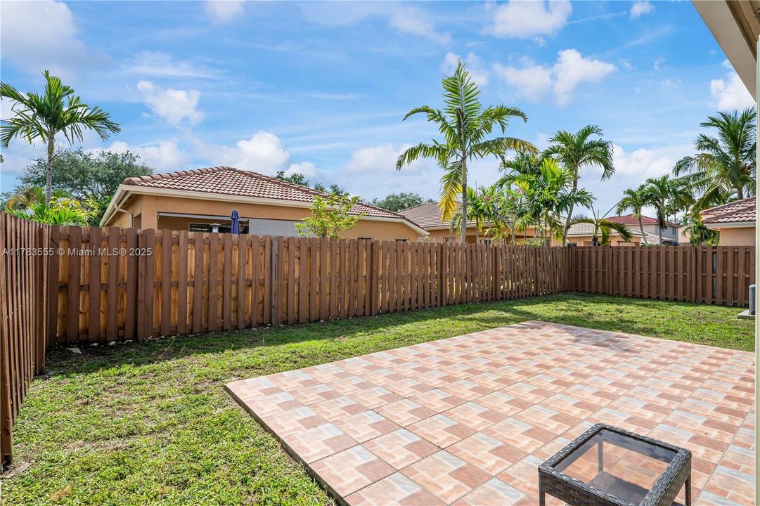 Recently Sold: $539,000 (3 beds, 2 baths, 1639 Square Feet)