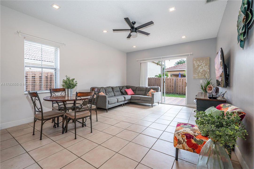 Recently Sold: $539,000 (3 beds, 2 baths, 1639 Square Feet)