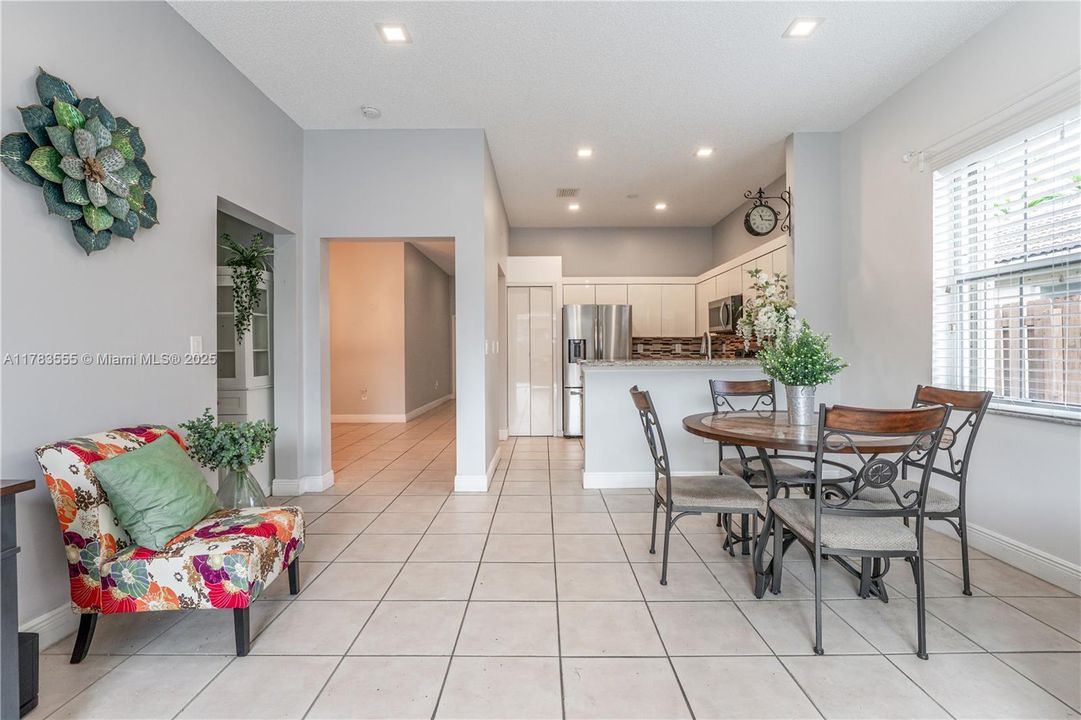 Recently Sold: $539,000 (3 beds, 2 baths, 1639 Square Feet)