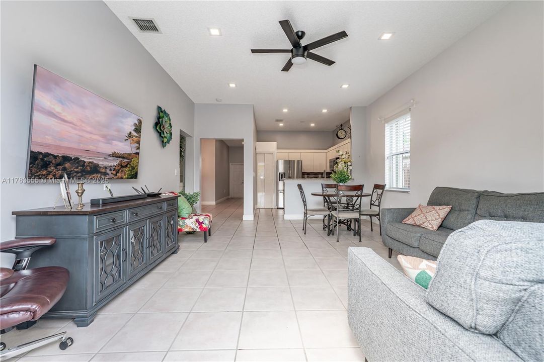 Recently Sold: $539,000 (3 beds, 2 baths, 1639 Square Feet)