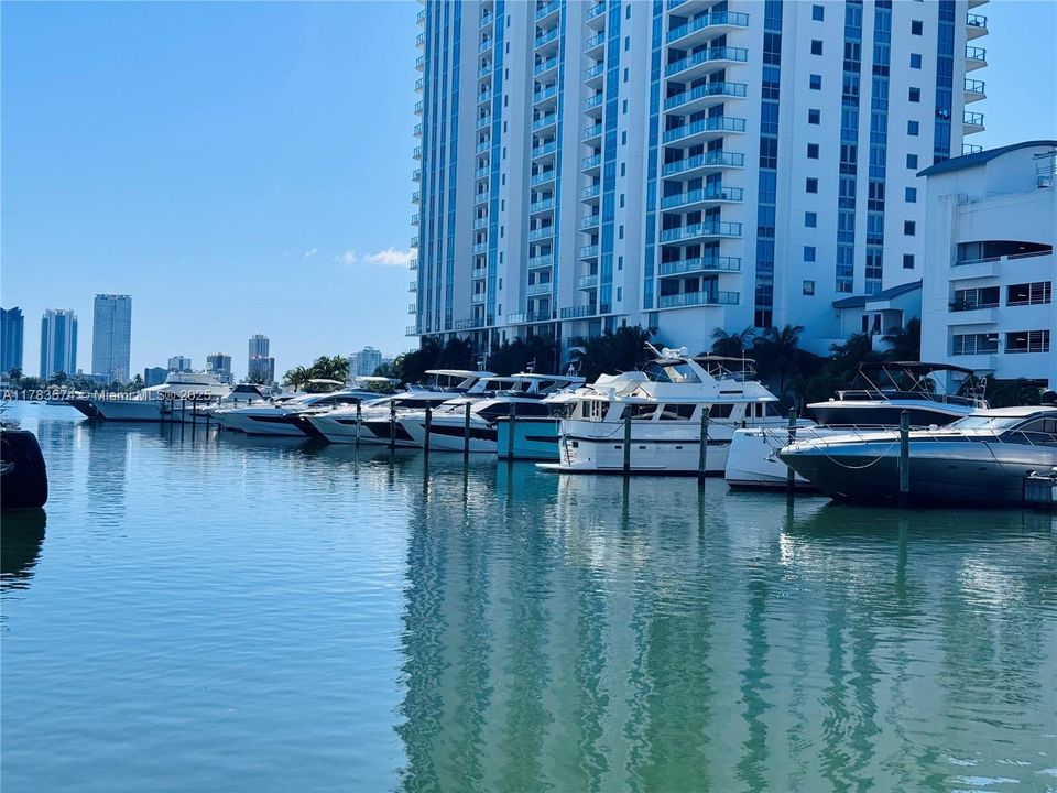 待售: $459,000 (没有数据)