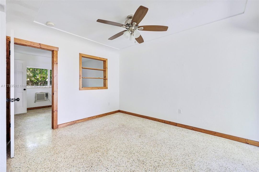 Под контрактом: $1,875,000 (0 спален, 0 ванн, 0 Квадратных фут)