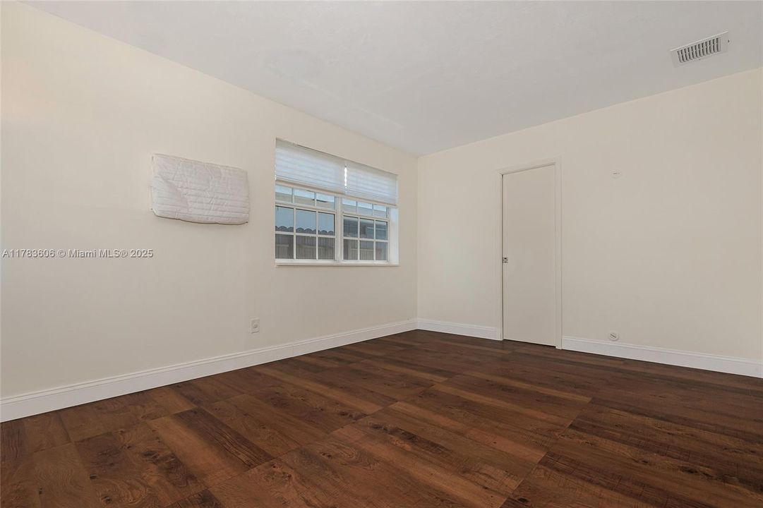 最近售出: $535,000 (3 贝兹, 2 浴室, 1310 平方英尺)