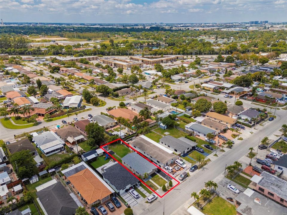 最近售出: $535,000 (3 贝兹, 2 浴室, 1310 平方英尺)