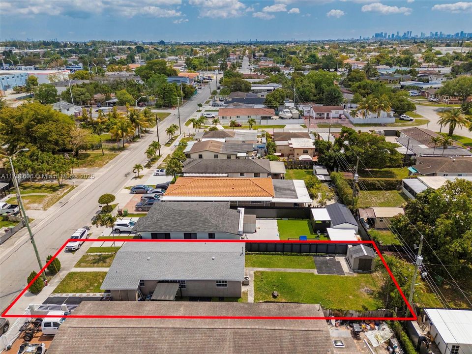 最近售出: $535,000 (3 贝兹, 2 浴室, 1310 平方英尺)