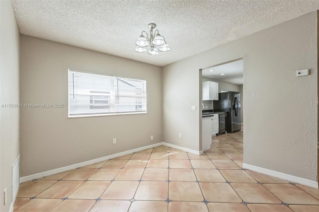 最近售出: $479,000 (3 贝兹, 2 浴室, 1751 平方英尺)