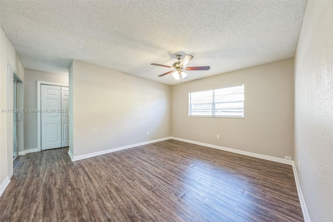 最近售出: $479,000 (3 贝兹, 2 浴室, 1751 平方英尺)