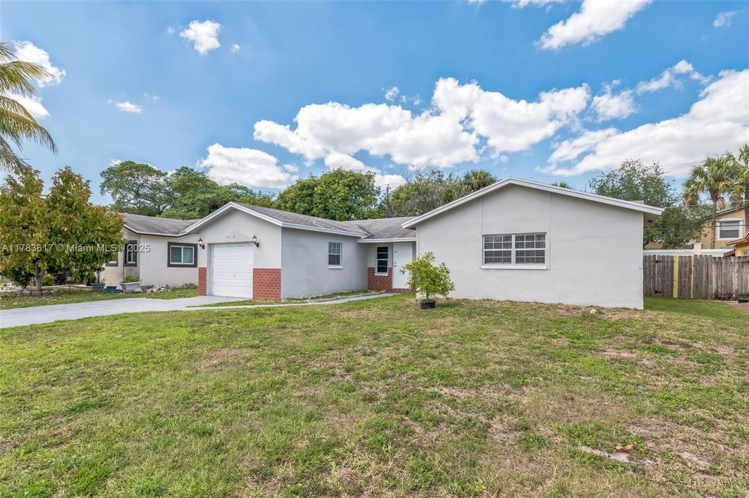 最近售出: $479,000 (3 贝兹, 2 浴室, 1751 平方英尺)