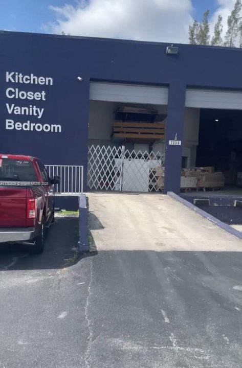 最近售出: $4,899,900 (0 贝兹, 0 浴室, 0 平方英尺)