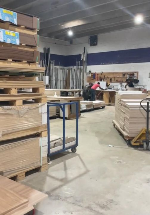 最近售出: $4,899,900 (0 贝兹, 0 浴室, 0 平方英尺)