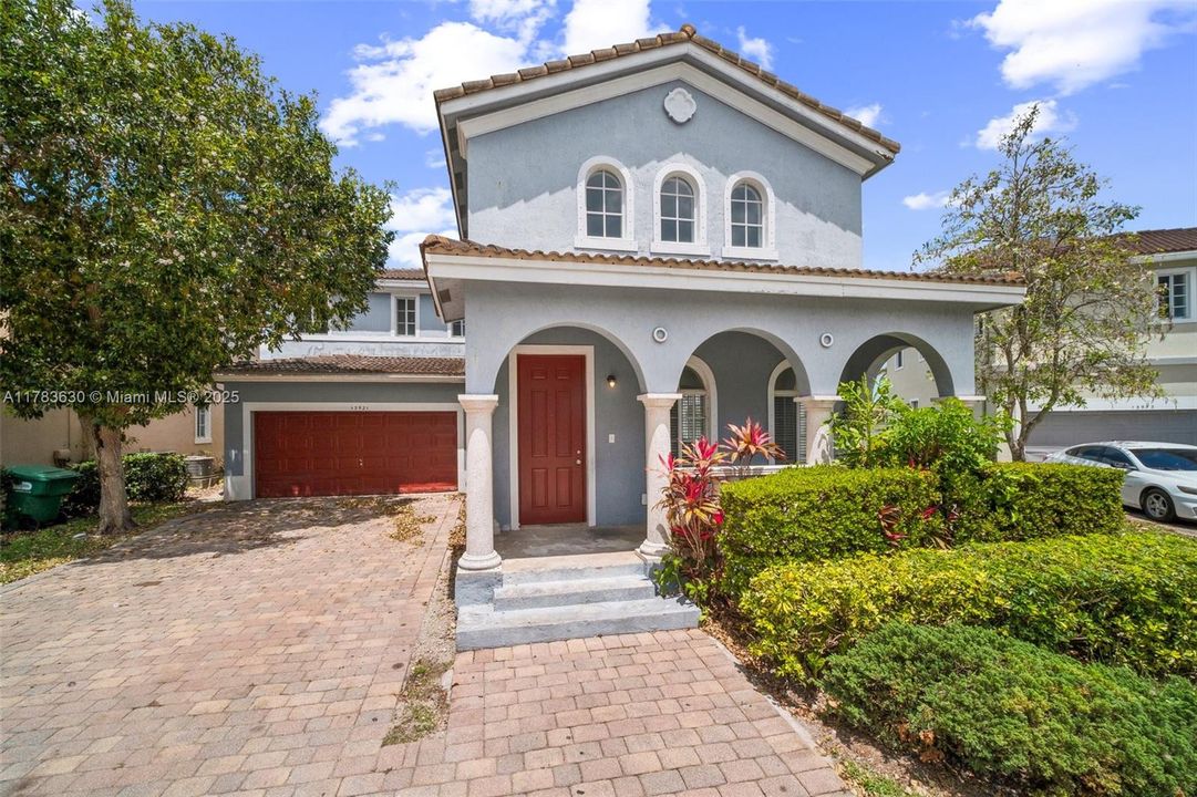 最近售出: $534,000 (5 贝兹, 4 浴室, 3120 平方英尺)