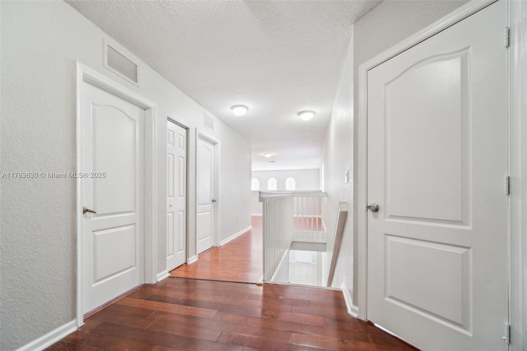 最近售出: $534,000 (5 贝兹, 4 浴室, 3120 平方英尺)