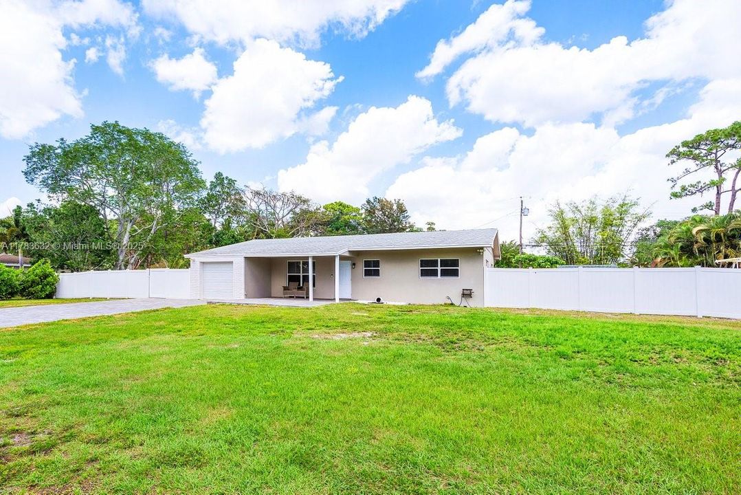 Vendido Recientemente: $565,000 (3 camas, 1 baños, 1446 Pies cuadrados)