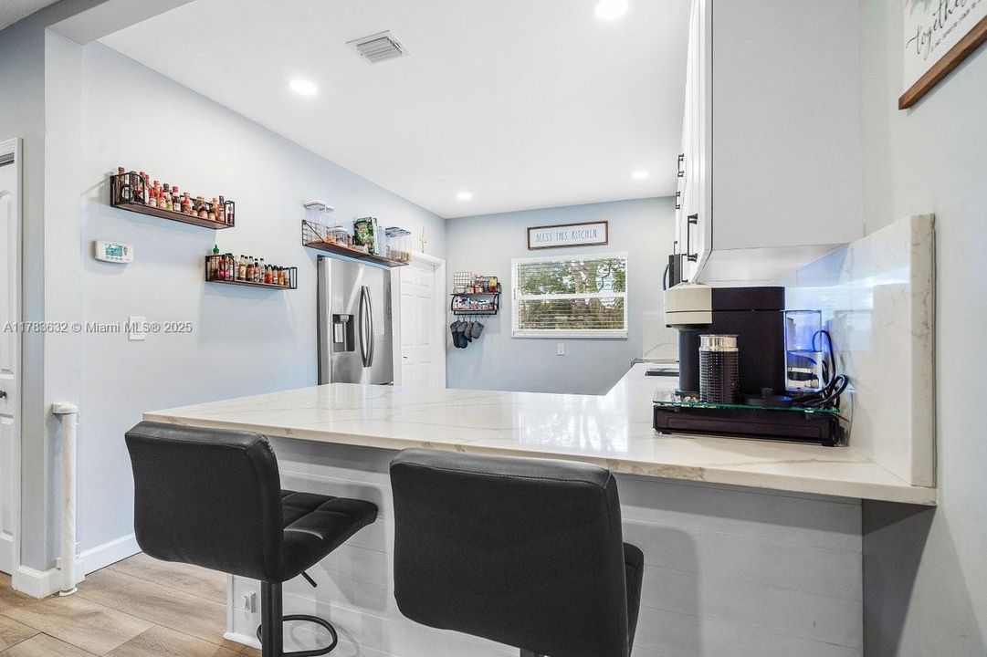 Vendido Recientemente: $565,000 (3 camas, 1 baños, 1446 Pies cuadrados)