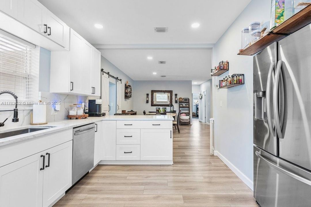 Vendido Recientemente: $565,000 (3 camas, 1 baños, 1446 Pies cuadrados)