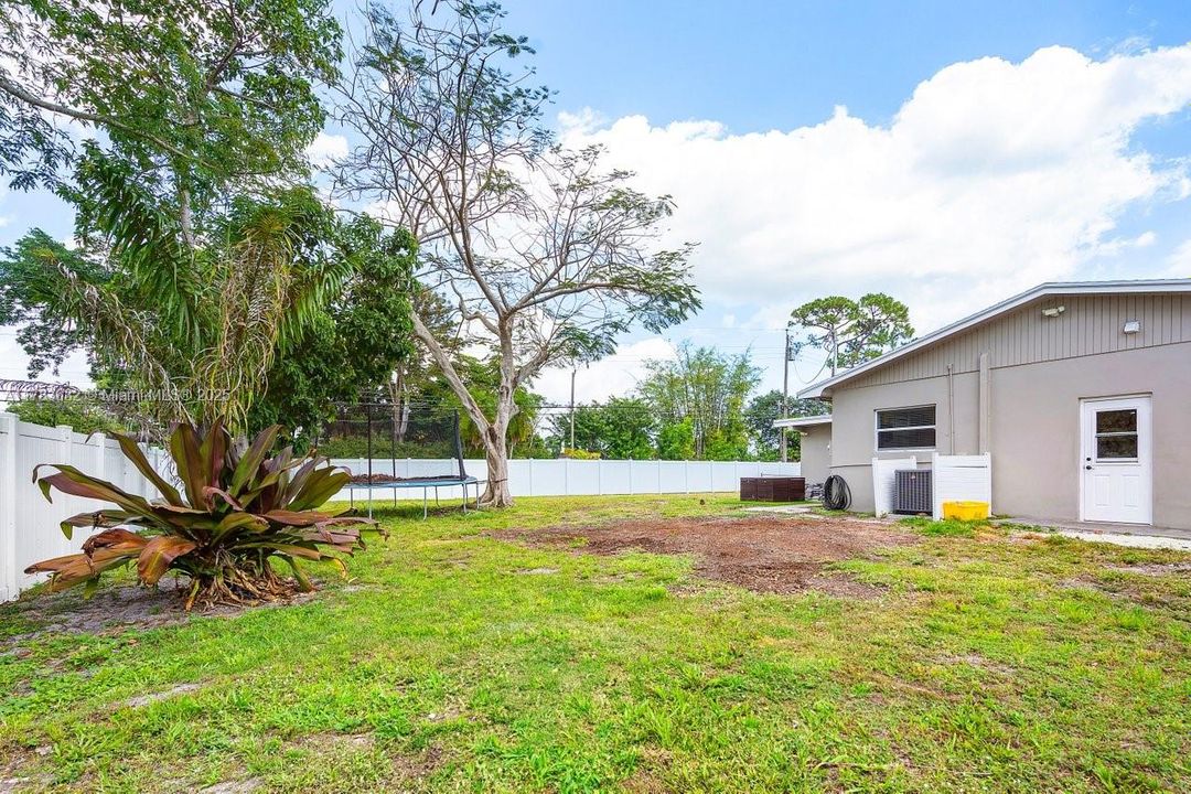 Vendido Recientemente: $565,000 (3 camas, 1 baños, 1446 Pies cuadrados)