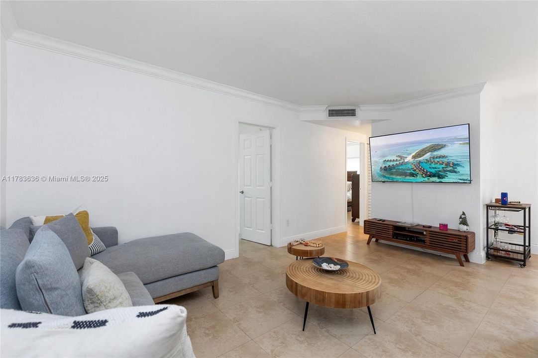 Vendido Recientemente: $415,000 (2 camas, 2 baños, 899 Pies cuadrados)