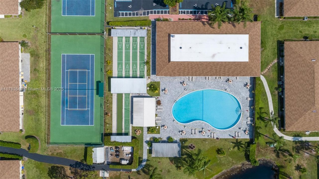 Recently Sold: $149,900 (1 beds, 2 baths, 1092 Square Feet)