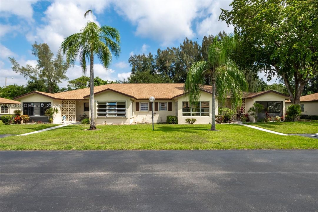 Recently Sold: $149,900 (1 beds, 2 baths, 1092 Square Feet)