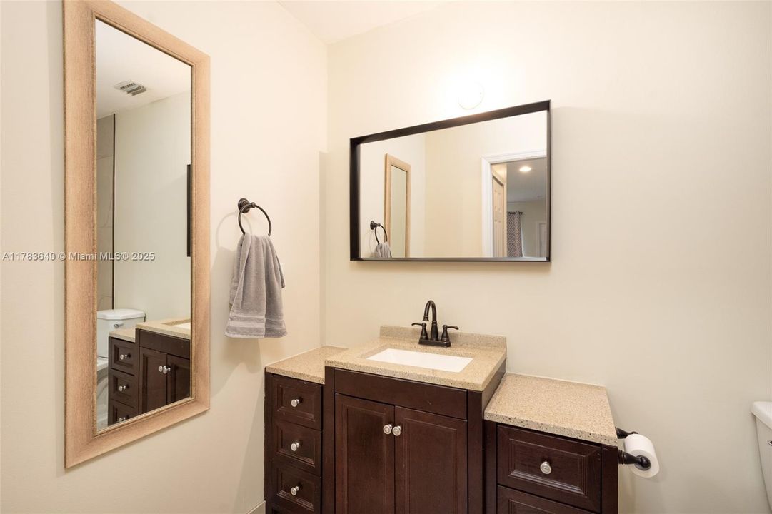 Recently Sold: $149,900 (1 beds, 2 baths, 1092 Square Feet)