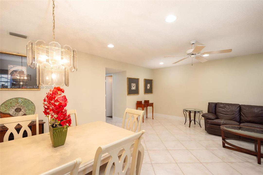 Recently Sold: $149,900 (1 beds, 2 baths, 1092 Square Feet)