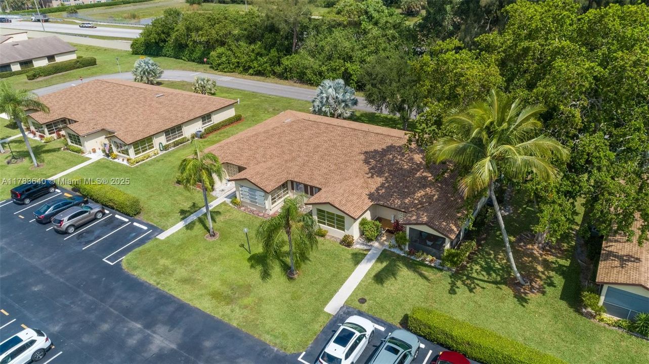 Recently Sold: $149,900 (1 beds, 2 baths, 1092 Square Feet)