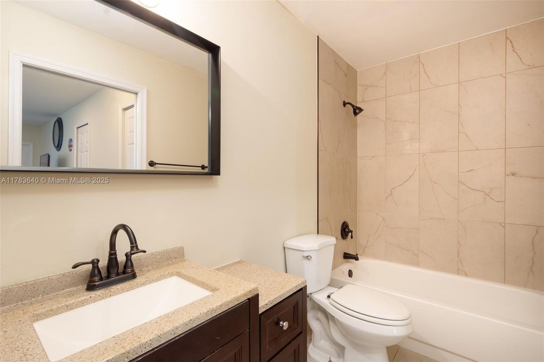 Recently Sold: $149,900 (1 beds, 2 baths, 1092 Square Feet)