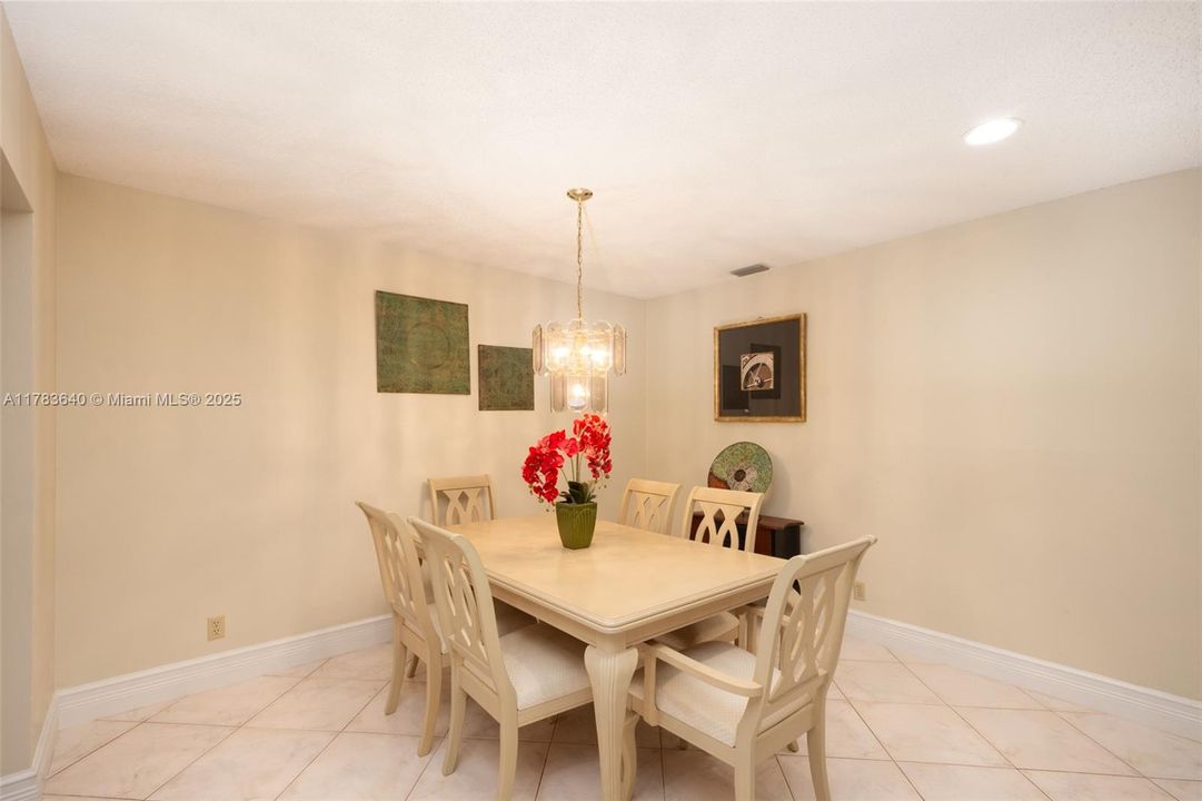 Recently Sold: $149,900 (1 beds, 2 baths, 1092 Square Feet)