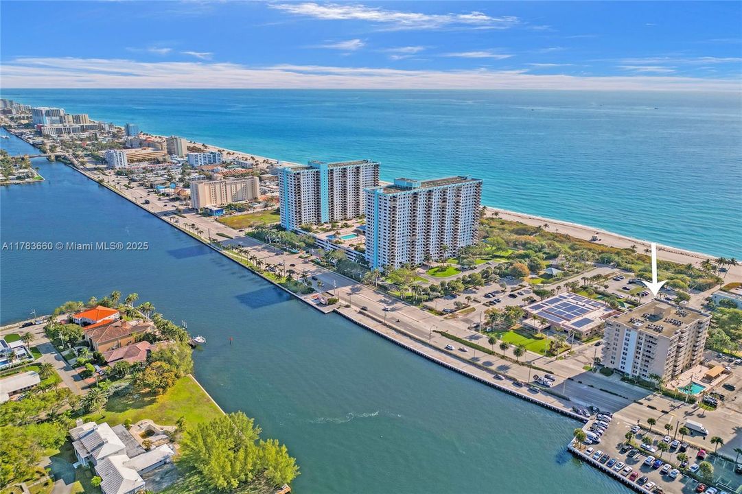 Vendido Recientemente: $345,000 (2 camas, 2 baños, 1242 Pies cuadrados)