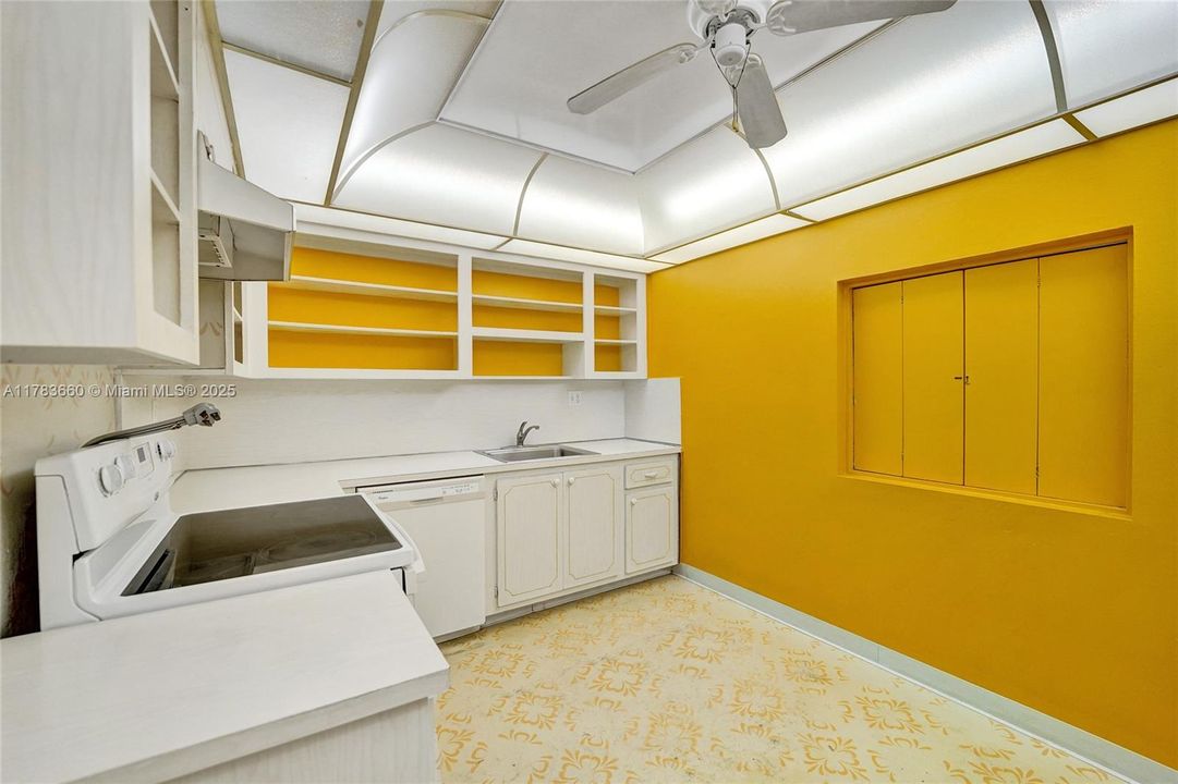 Vendido Recientemente: $345,000 (2 camas, 2 baños, 1242 Pies cuadrados)