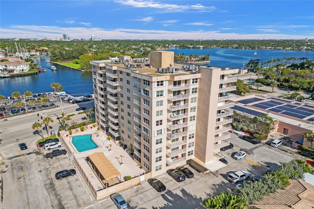 Vendido Recientemente: $345,000 (2 camas, 2 baños, 1242 Pies cuadrados)