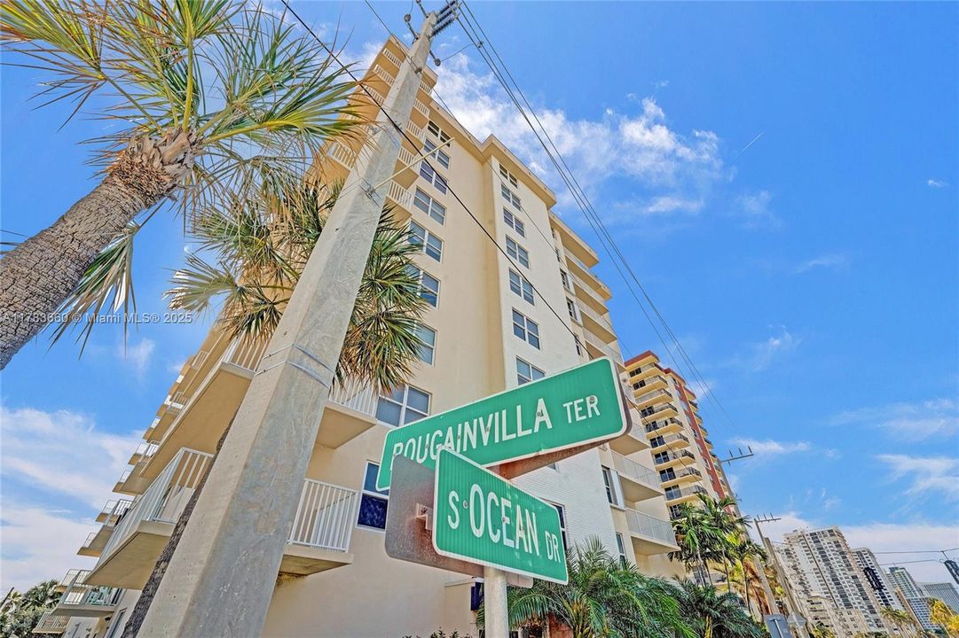 Vendido Recientemente: $345,000 (2 camas, 2 baños, 1242 Pies cuadrados)