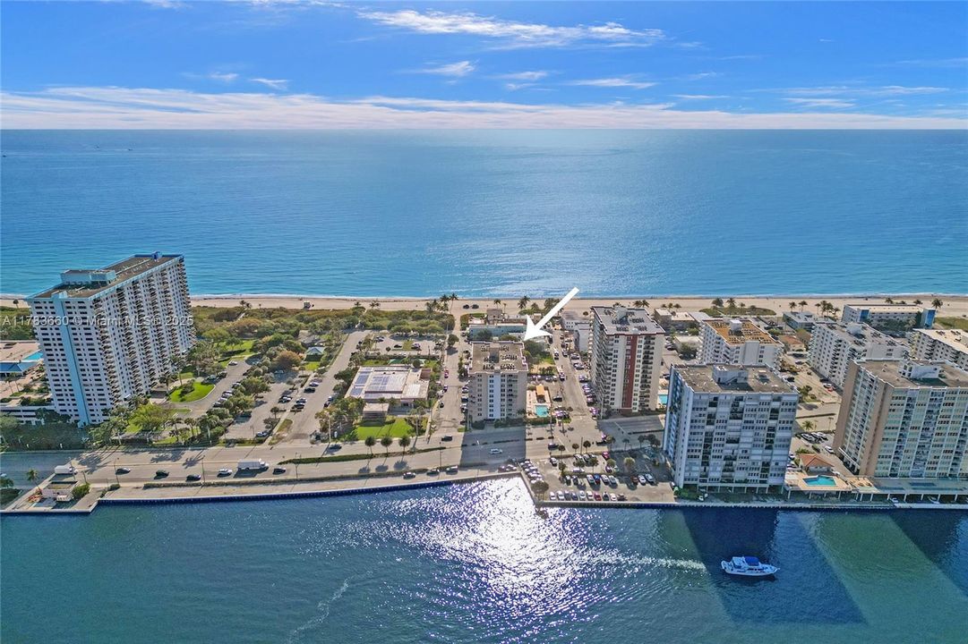 Vendido Recientemente: $345,000 (2 camas, 2 baños, 1242 Pies cuadrados)