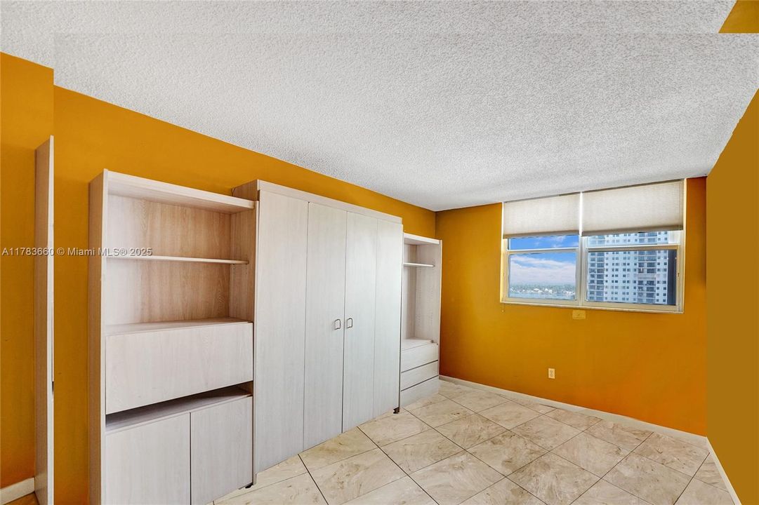 Vendido Recientemente: $345,000 (2 camas, 2 baños, 1242 Pies cuadrados)